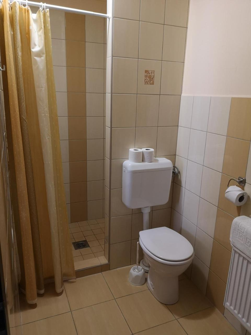 Bed and Breakfast Borostyan Panzio Balatonfuered Exterior foto