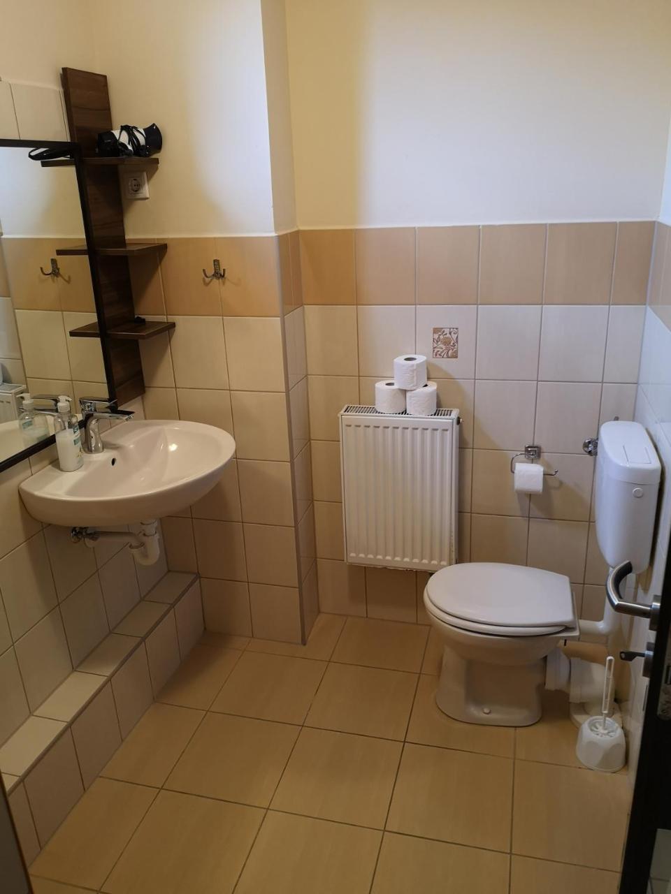 Bed and Breakfast Borostyan Panzio Balatonfuered Exterior foto